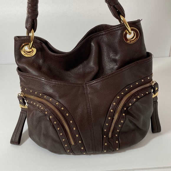 B. Makowsky Leather Purse + Dust Bag - Picture 3 of 15